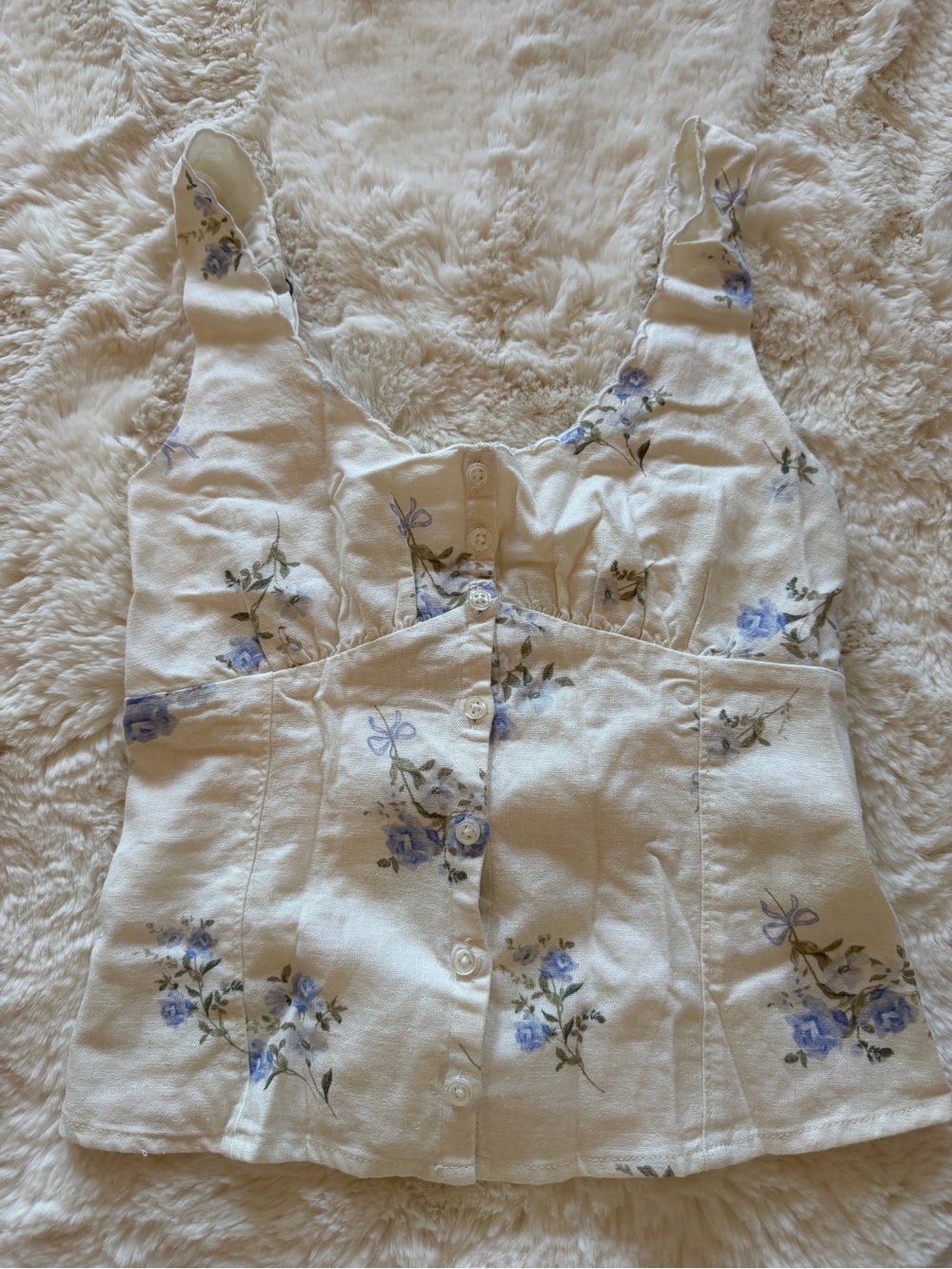 Hollister White Floral Button-Front Camisole with Blue Roses